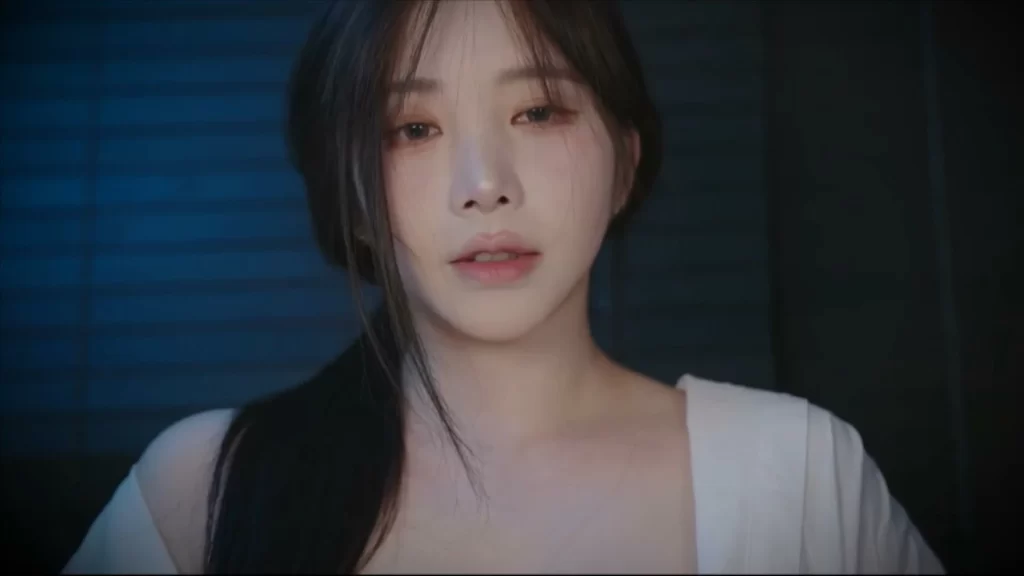 续作超越前作:Yoonying〈漫画馆老板的秘密2〉如何升级ASMR叙事体验-橘喵