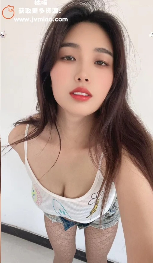 刘小玥玥的微密圈深度解析:付费内容背后的创作哲学与粉丝经济-橘喵