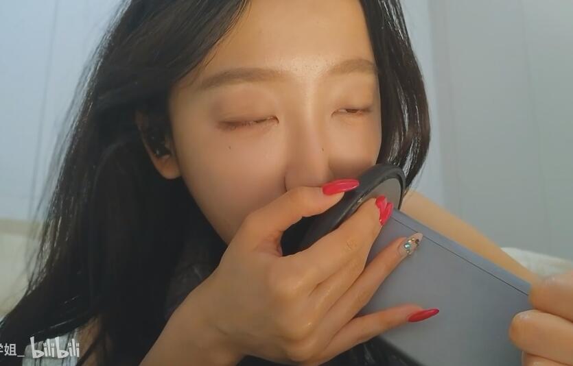 解码B站酥酥学姐的「耳道按摩声学」：如何用声音重构亲密距离-橘喵